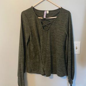 Hunter green long sleeve shirt